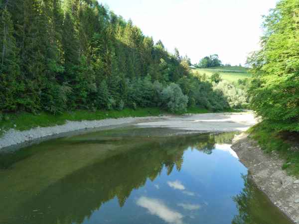 Milieu passerelle aval