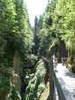 Passerelle donnant accès au Temple des Nymphes