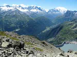 Vallée de l'Eau Noire menant à Chamonix